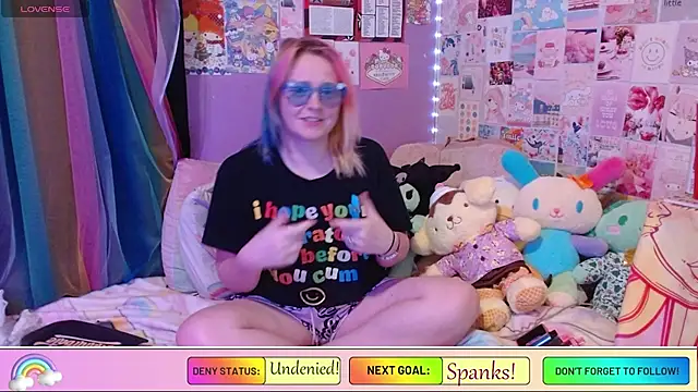 nerdgibbler Show in webcam