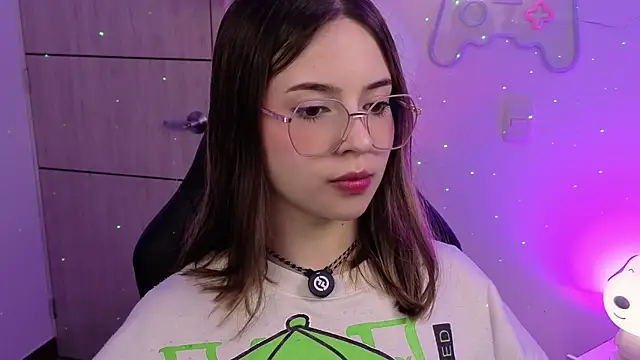 EmilyMiller_'s Webcam Show