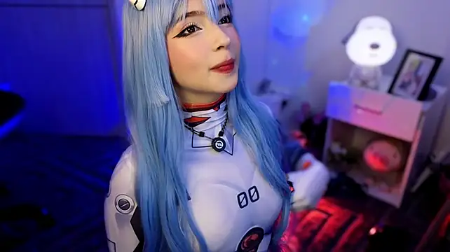 EmilyMiller_ Show in webcam
