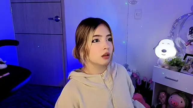 EmilyMiller_ 라이브 XXX 채팅
