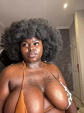 Czat XXX na żywo – Honeycoco0211