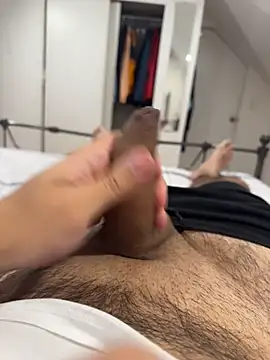 bwcalexander Show in webcam