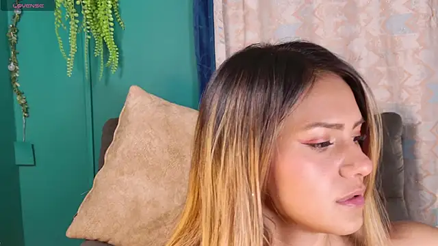 Czat XXX na żywo – Layla_17