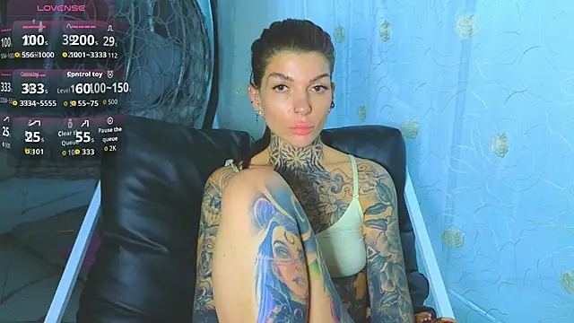 Show de tattooedBabyy na webcam