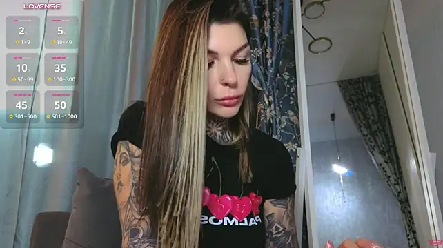 Show de tattooedBabyy na webcam