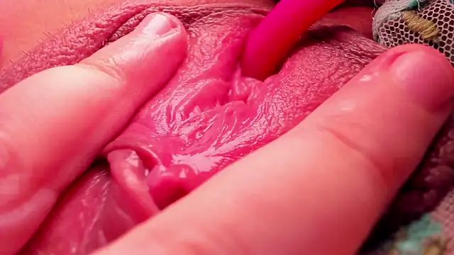 Pokazy przed kamerką – teencute