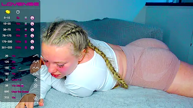 kitti_kaattt's Webcam Show