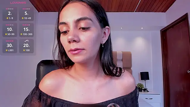 martina_mancini's Live XXX Chat
