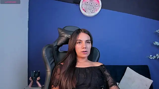 martina_mancini's Live XXX Chat