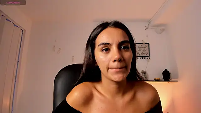 martina_mancini's Live XXX Chat