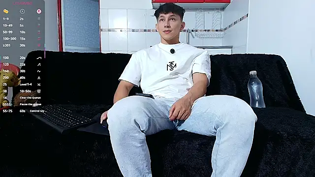 jacques_cardiet's Webcam Show