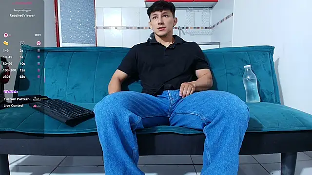 jacques_cardiet Show in webcam
