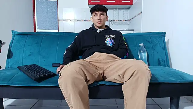 jacques_cardiet Adlı Modelin Web Kamerası Şovu