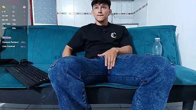 jacques_cardiet Adlı Modelin Web Kamerası Şovu