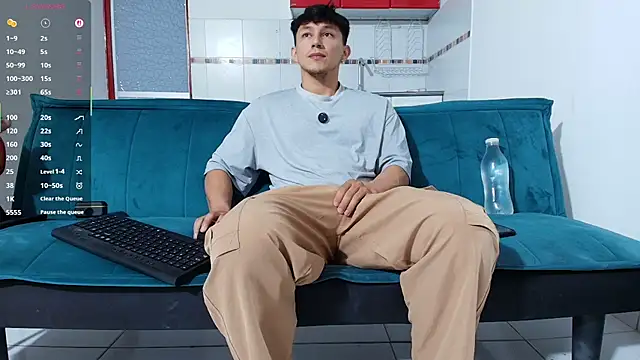 jacques_cardiet Adlı Modelin Web Kamerası Şovu