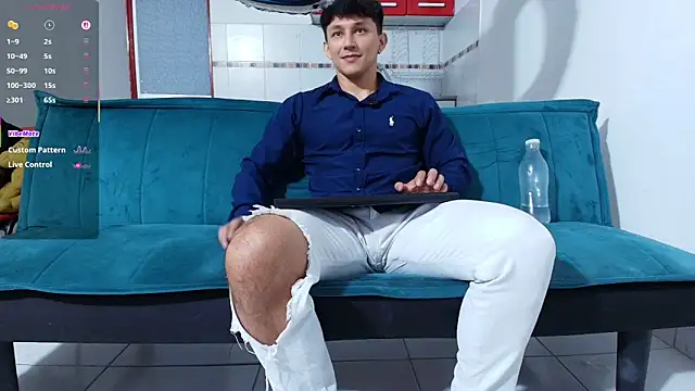 jacques_cardiet Show in webcam
