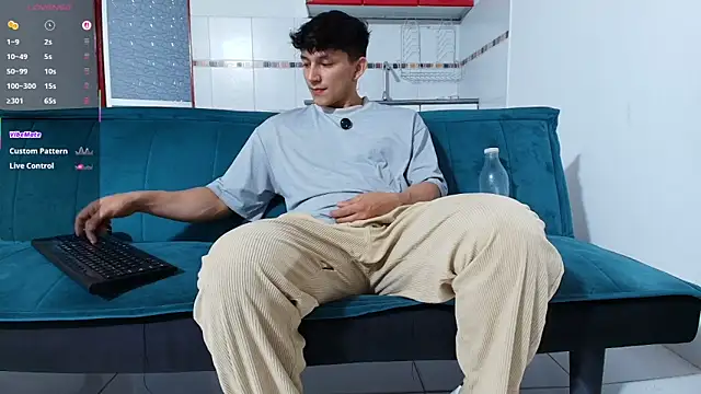 jacques_cardiet's Webcam Show
