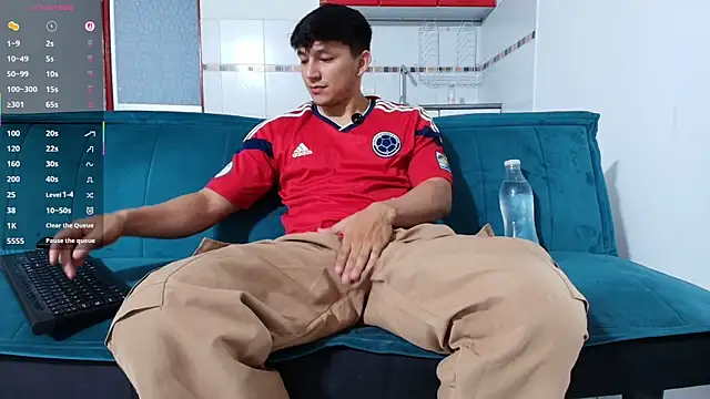 jacques_cardiet Adlı Modelin Web Kamerası Şovu
