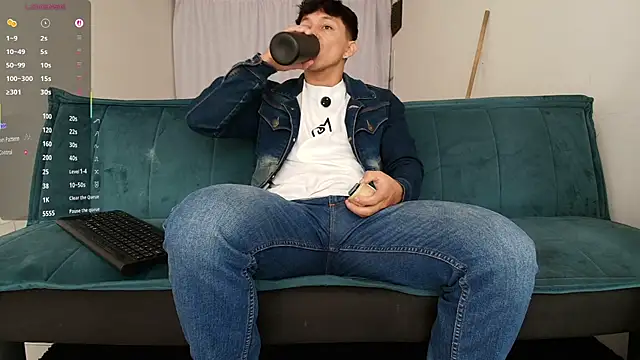 jacques_cardiet Webcam show
