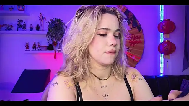 albaismynameX 라이브 XXX 채팅