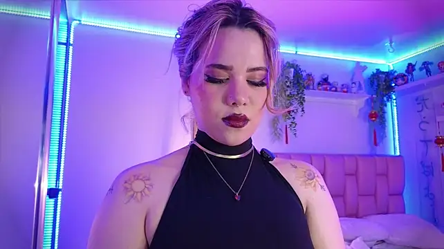 albaismynameX's Live XXX Chat