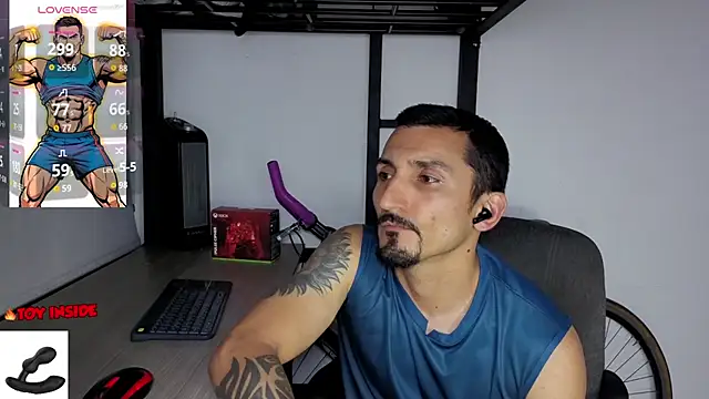 Marck_Muscle Show in webcam