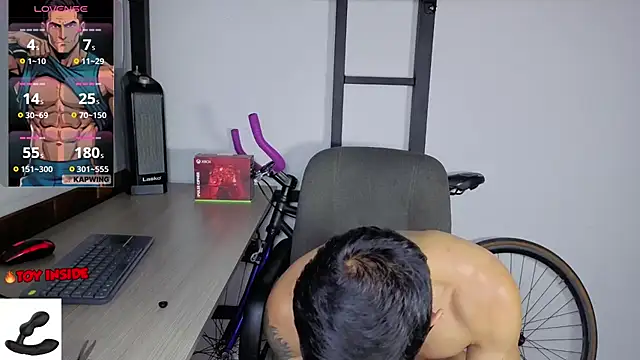 Marck_Muscle Pertunjukan Webcam