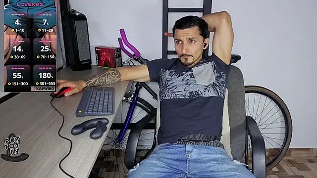 Show de Marck_Muscle na webcam