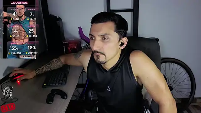 Marck_Muscle Show in webcam