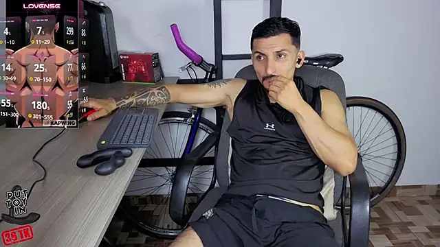 Show de Marck_Muscle na webcam