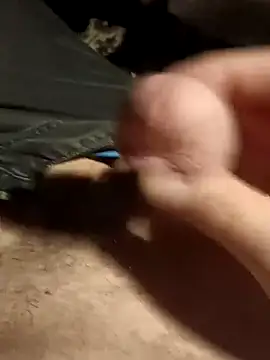 massive_cum: διαδικτυακό σόου στην κάμερα