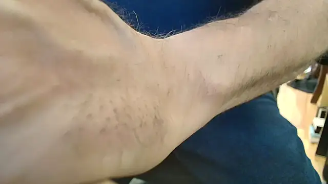 massive_cum's Webcam Show