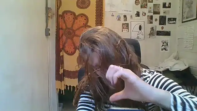 دردشة SweetyBabyDemon الجنسية المباشرة