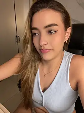 Chat soba uživo modela kyliejoness