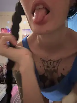 Show modela Heart_Ass na web-kameri