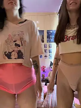 Heart_Ass' Live XXX Chat
