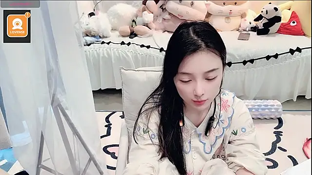 AKiKi711's Live XXX Chat