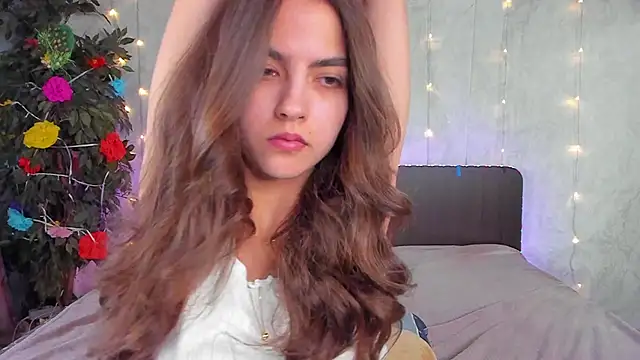 Milana_Crystal_のライブXXXチャット