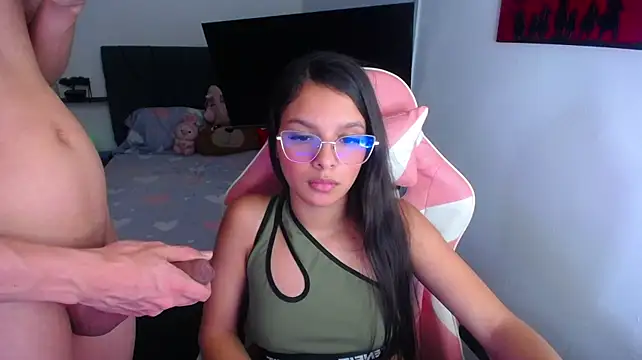 jessi_and_boy Show in webcam
