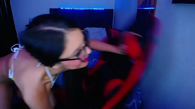 jessi_and_boy's Webcam Show