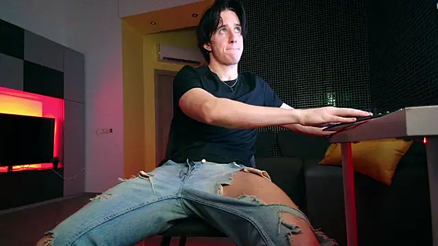 ChristianLevine_ Pertunjukan Webcam