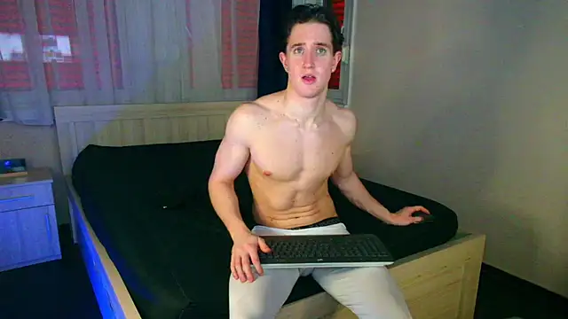 عرض كام ChristianLevine_