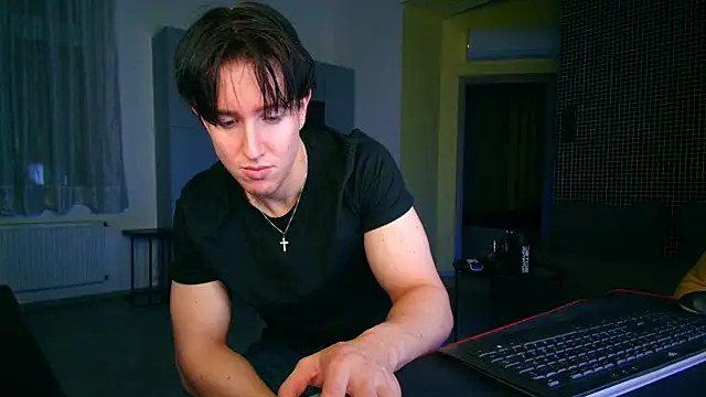 ChristianLevine_ webcam show