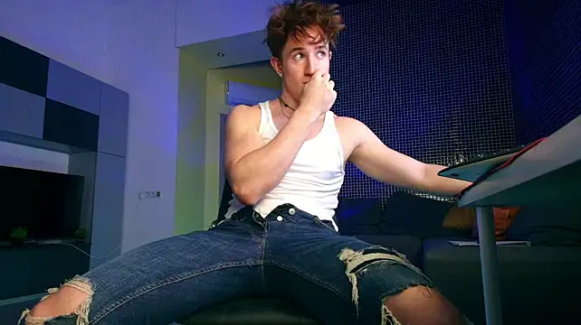 ChristianLevine_ Pertunjukan Webcam