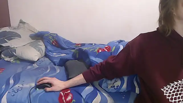 ArchiZuki69 Show in webcam