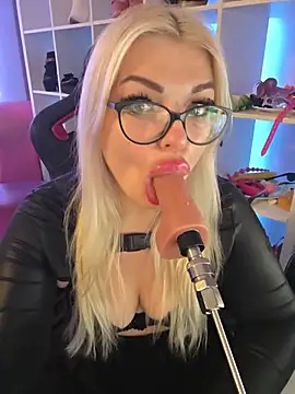 MariellaSun_'s Webcam Show