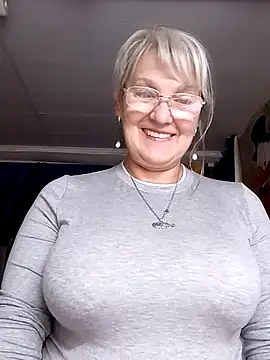 irinamaux's Live XXX Chat