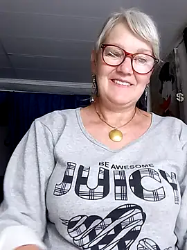 irinamaux Chat XXX live