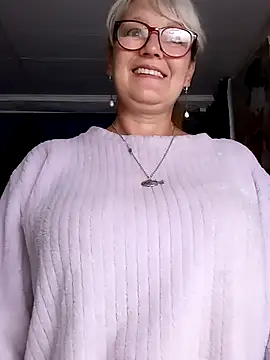 irinamaux Adlı Modelin Canlı XXX Sohbeti