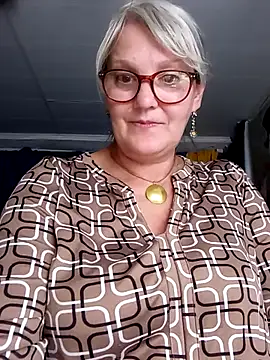 Živý XXX chat irinamaux